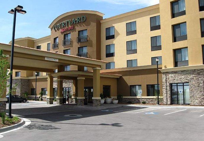 Courtyard By Marriott West/meridian Hotel 3*